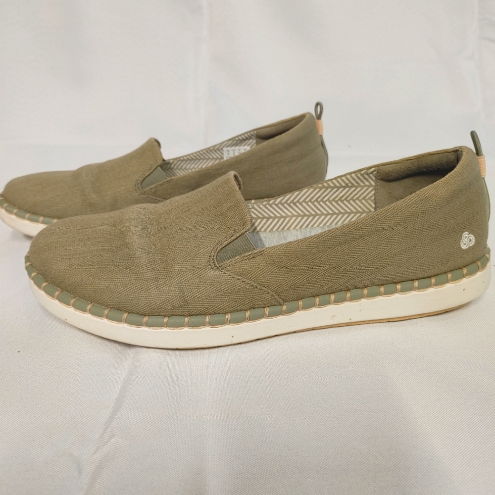 Clarks Cloudsteppers Step Glow Slip On Olive Green 10